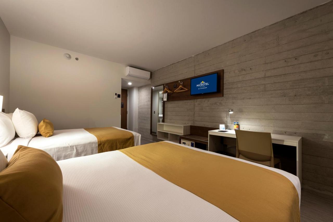 Microtel Inn & Suites By Wyndham Guadalajara Sur Palomar Kültér fotó
