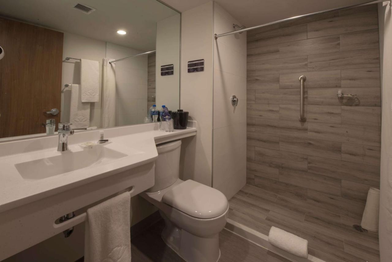 Microtel Inn & Suites By Wyndham Guadalajara Sur Palomar Kültér fotó