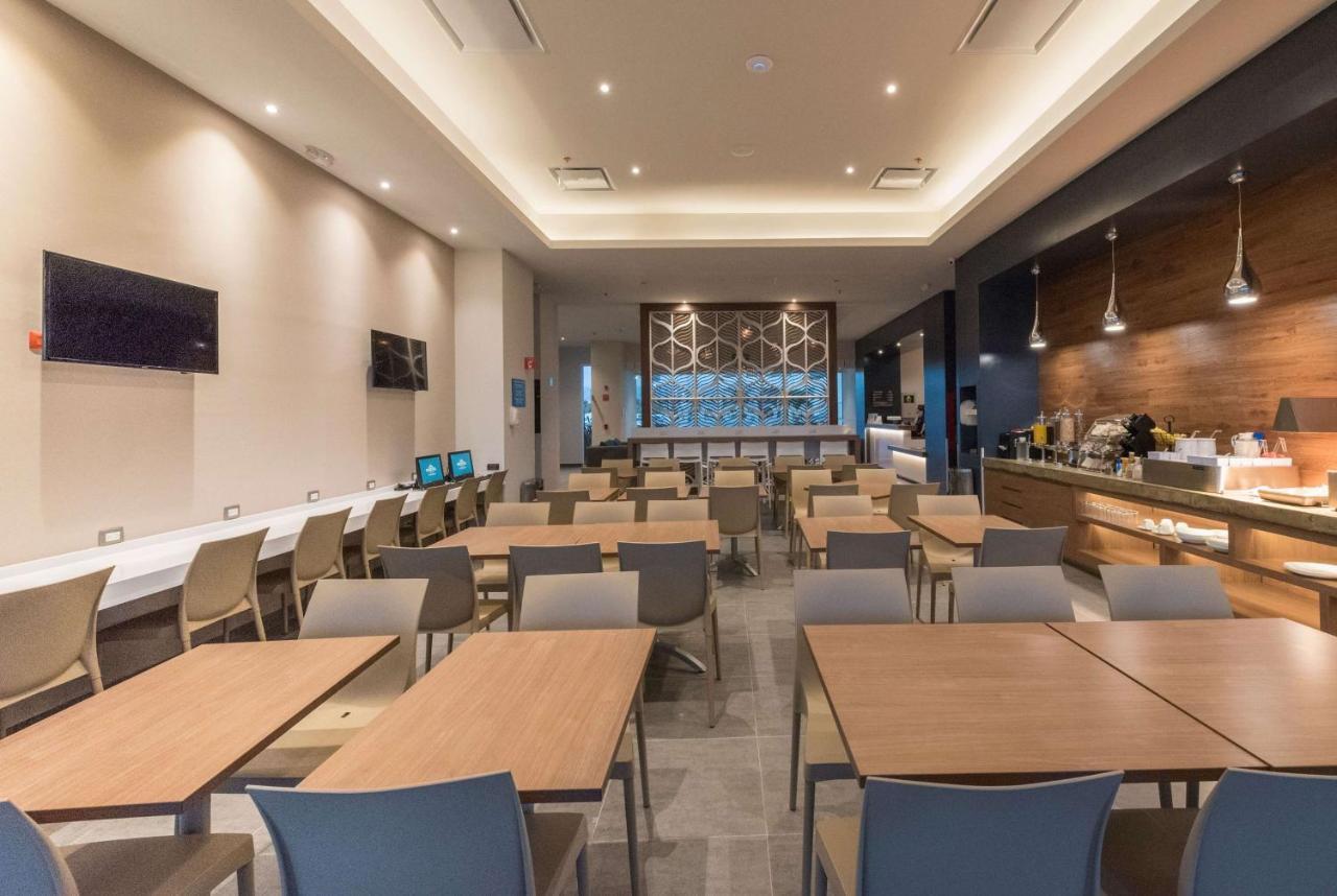 Microtel Inn & Suites By Wyndham Guadalajara Sur Palomar Kültér fotó